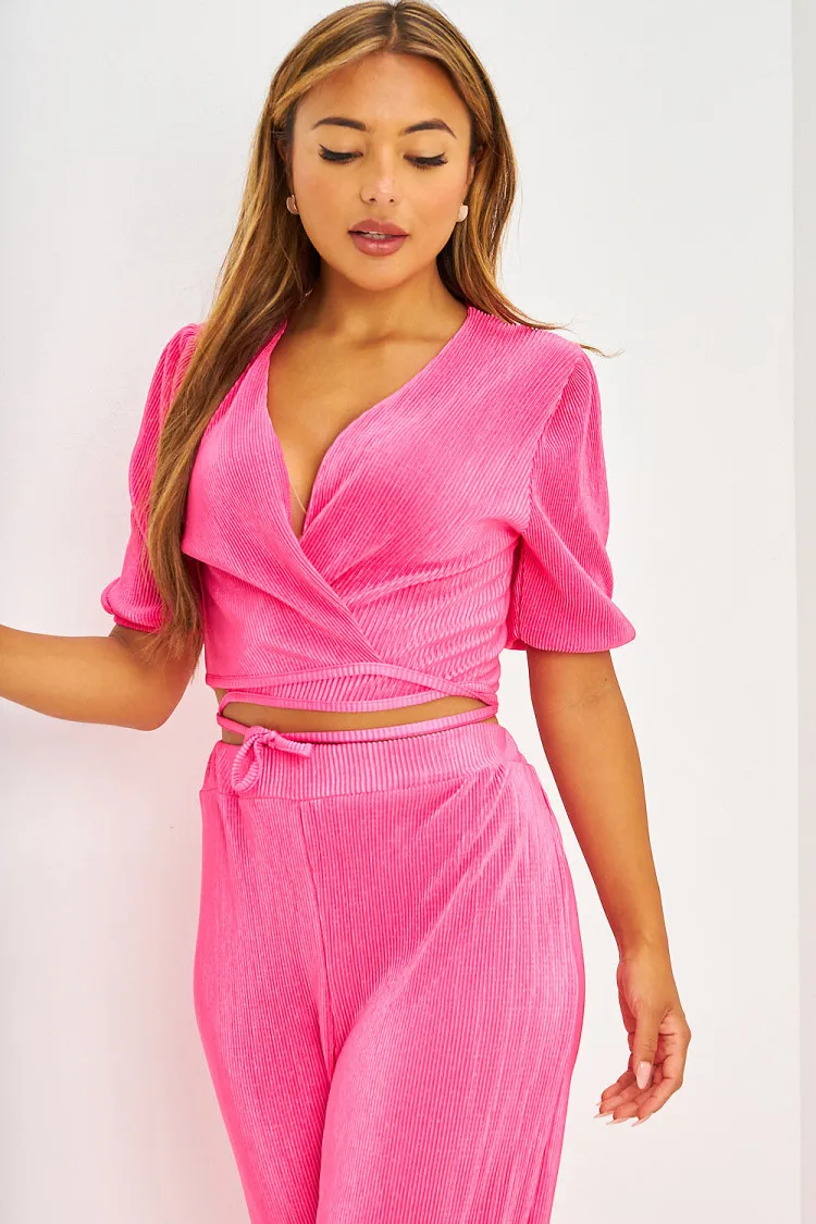 Ensemble crop top croisé + pantalon plissés rose