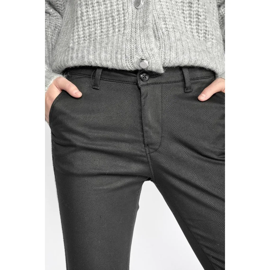 Pantalon chino NAJA noir en coton | 3 Suisses