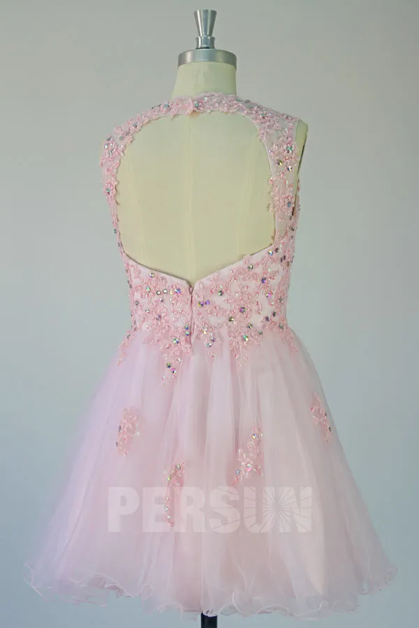 Robe de bal courte rose appliquée à dos ouvert